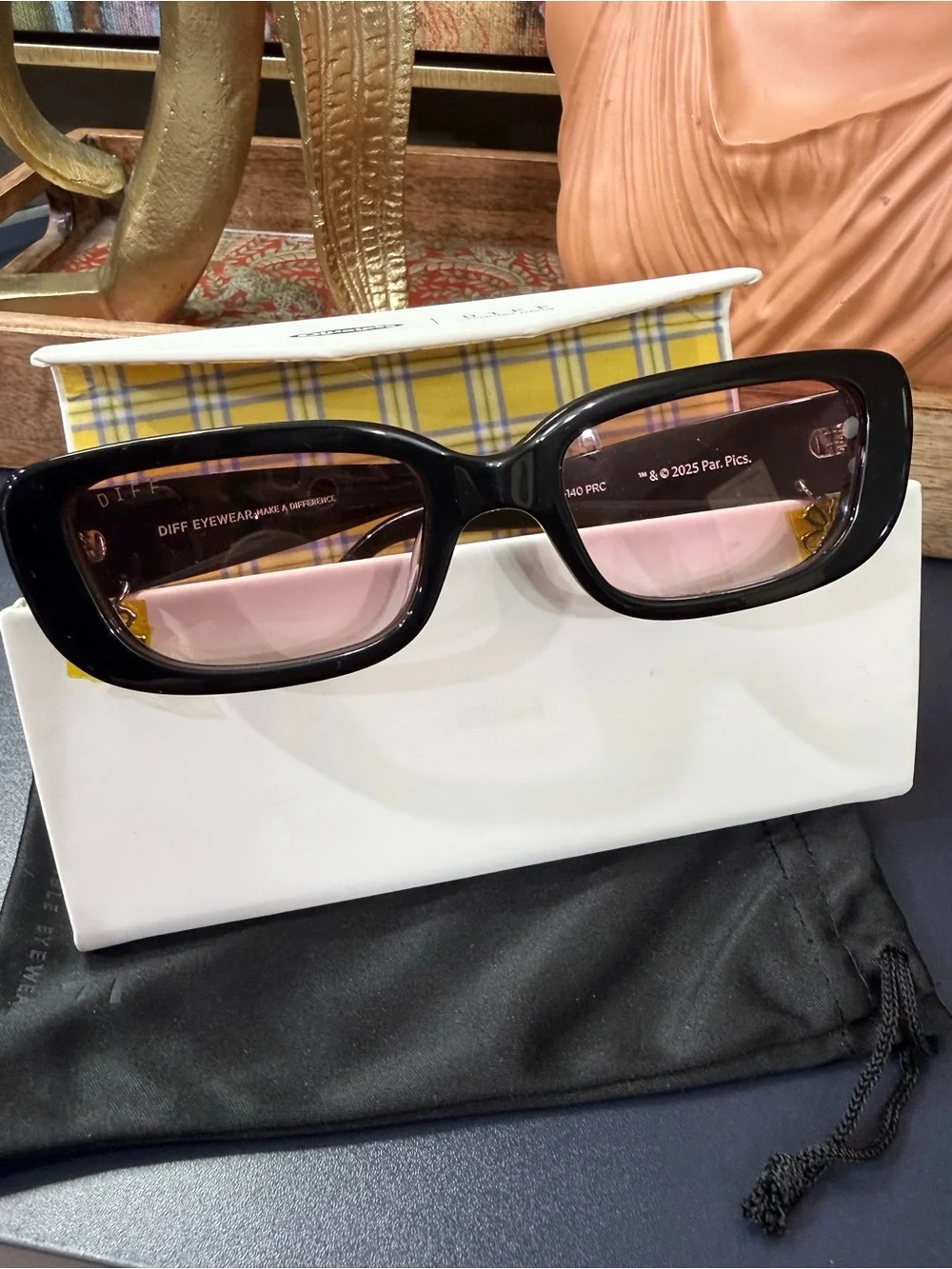 *NWT* DIFF - CLUELESS COLLECTION Cher Necklace Charm Sunglasses